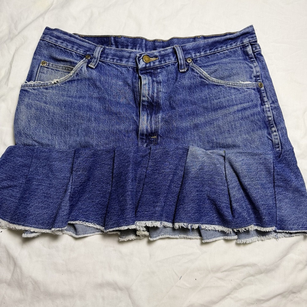 Wrangler Denim Mini Skirt Western Cowgirl Size 36 Waist Frayed Up cycle